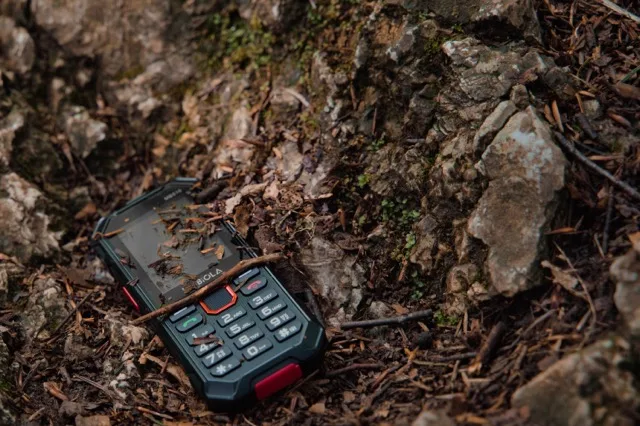 MOBIOLA MB510 TitanX jako odolný dárek k Vánocům