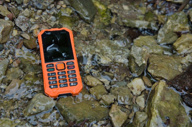 odolný tlačidlový telefón MB510 TitanX